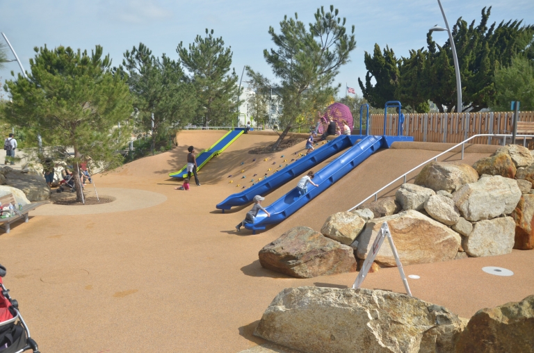 SpectraPour Rubber Playground System at Palisades Garden Walk in Santa Monica, CA.