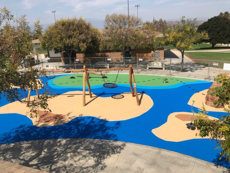 santana park playground swing