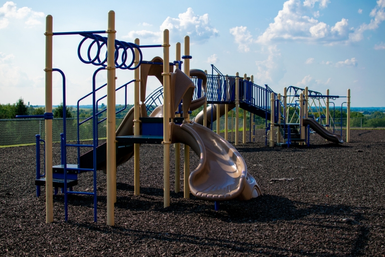 loose rubber mulch at outdoor playground